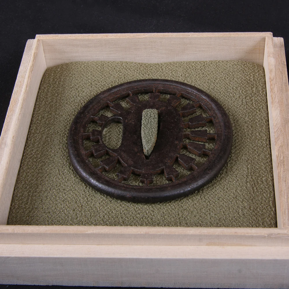 Antique Tsuba - Wheel of Arrows - Image 2
