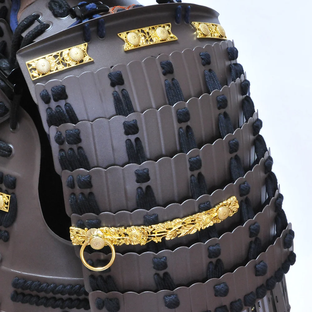 Deluxe Mitsu-kuwagata Maedate Kabuto Okegawa Nimaido Gusoku Yoroi - Image 6