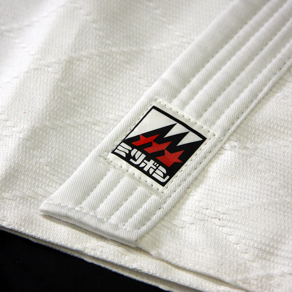 Mitsuboshi J-210 Judo Uniform Set and Belt - Image 2