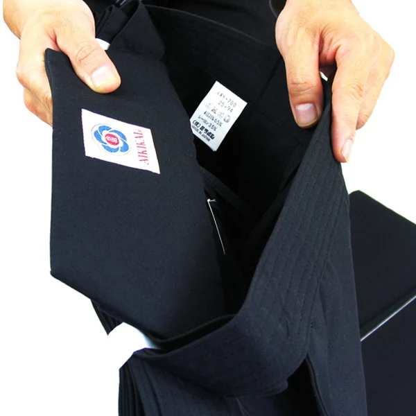 Mitsuboshi Memory Pleats Deluxe Tetron Aikido Hakama - Image 3